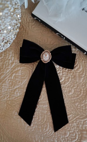 welurowa spinka do włosów