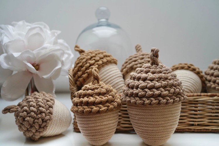 Żołądź ozdobny w kolorze cappuccino 6