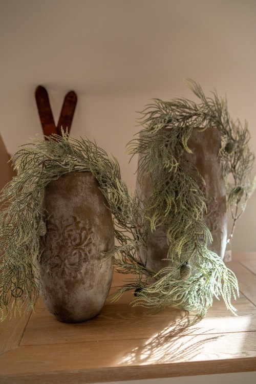 Girlanda świąteczna cyprysowa, szroniona z szyszkami 2