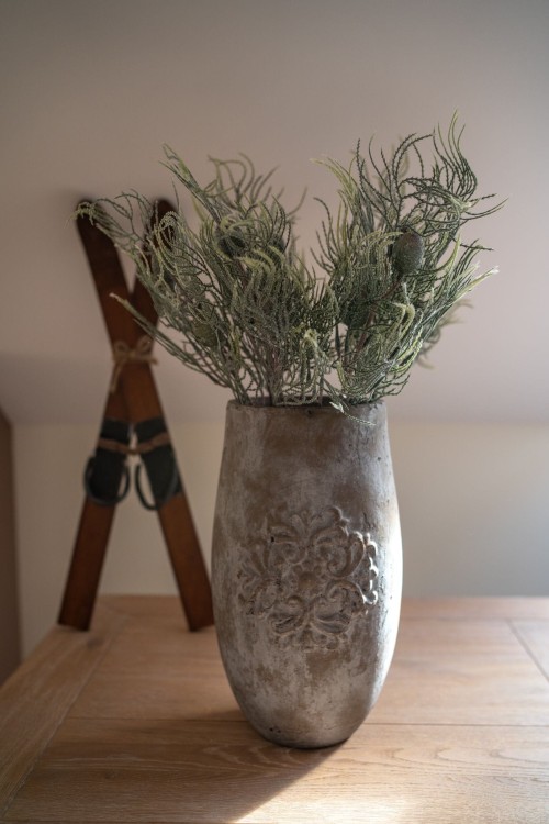 Gałązka cyprysowa, szroniona z brokatem i szyszkami 2