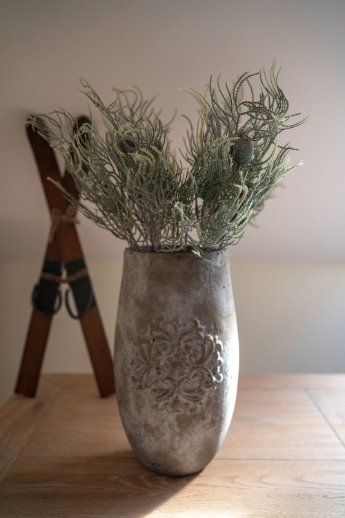 Gałązka cyprysowa, szroniona z brokatem i szyszkami 3