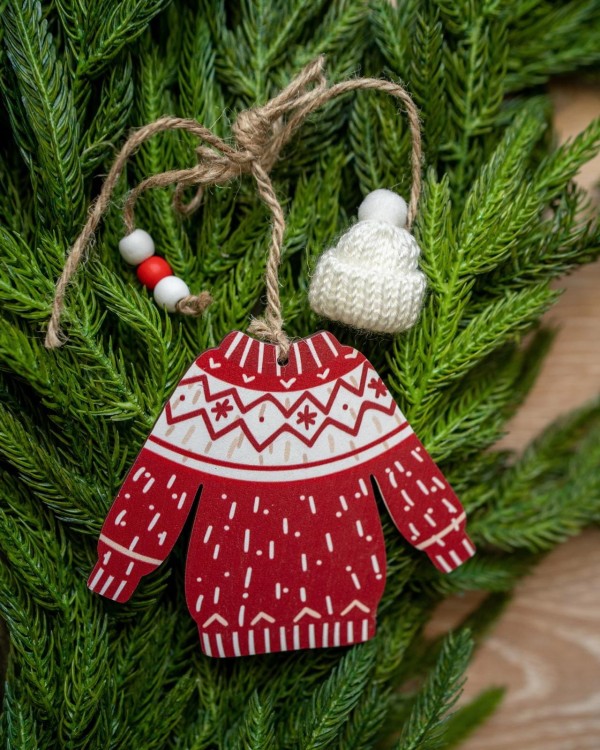 Ozdoba choinkowa z drewna sweterek