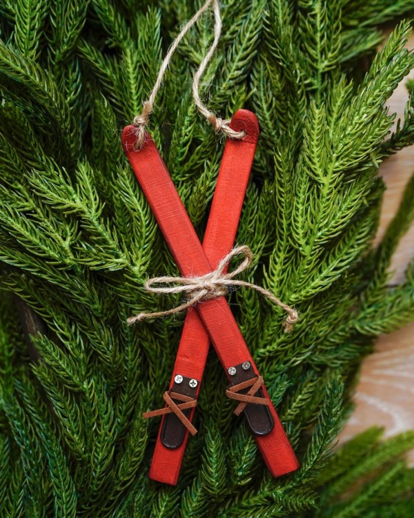 Narty czerwone ozdoba choinkowa